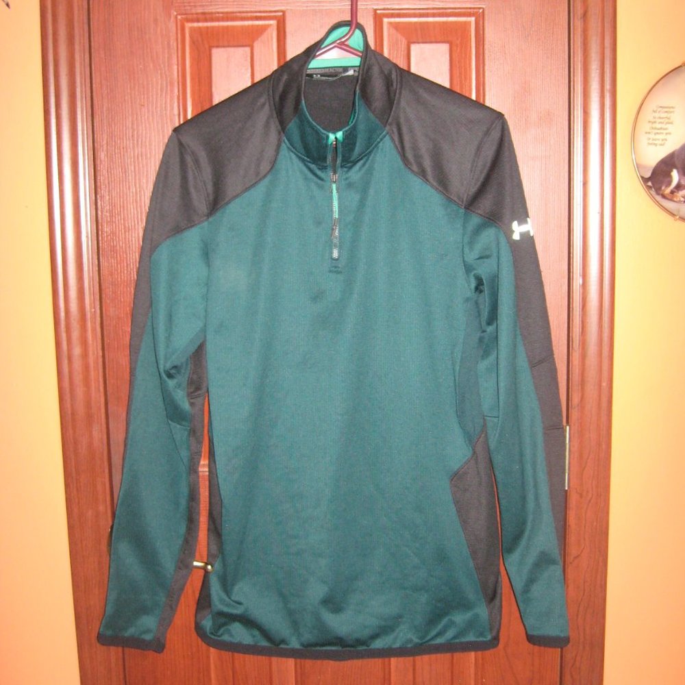 UNDER ARMOR PULL OVER
